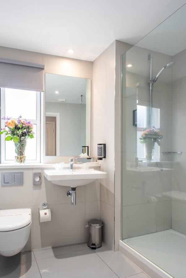 Premier Suites 독서 외부 사진