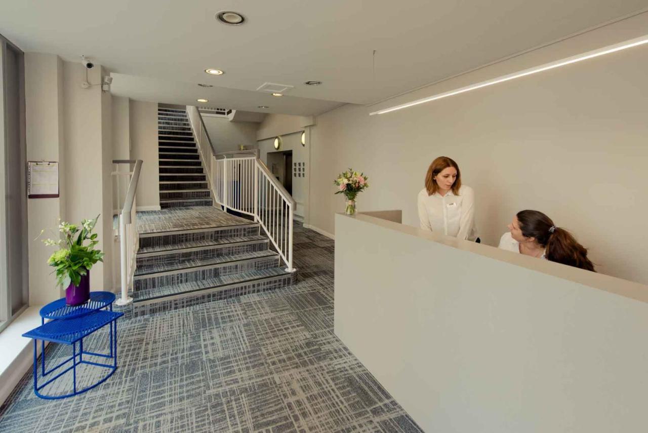 Premier Suites 독서 외부 사진