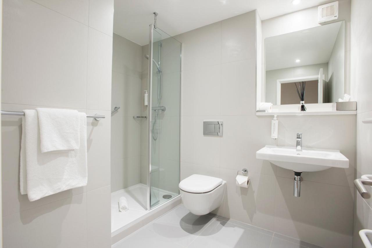 Premier Suites 독서 외부 사진